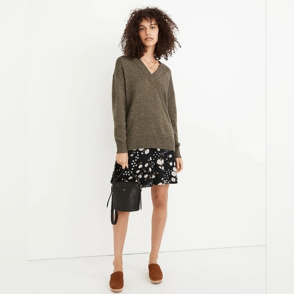 Madewell Sweaters - Madewell Donegal Bartlett V-Neck Pullover Sweater in Coziest Yarn